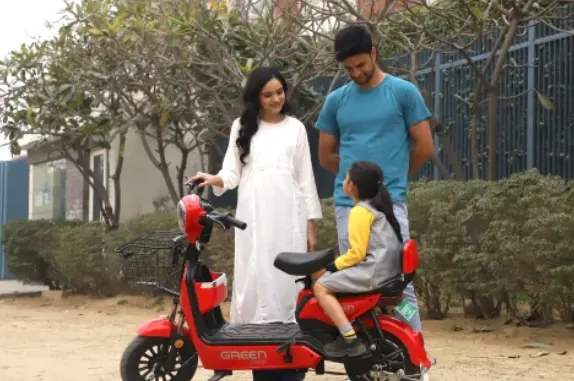 green udaan electric scooter for family